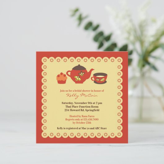 Tea Pot Party Fête des mariées plat Invitation (Debout devant)