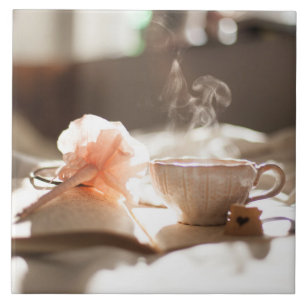 Tea Time met een goed boek Tegeltje