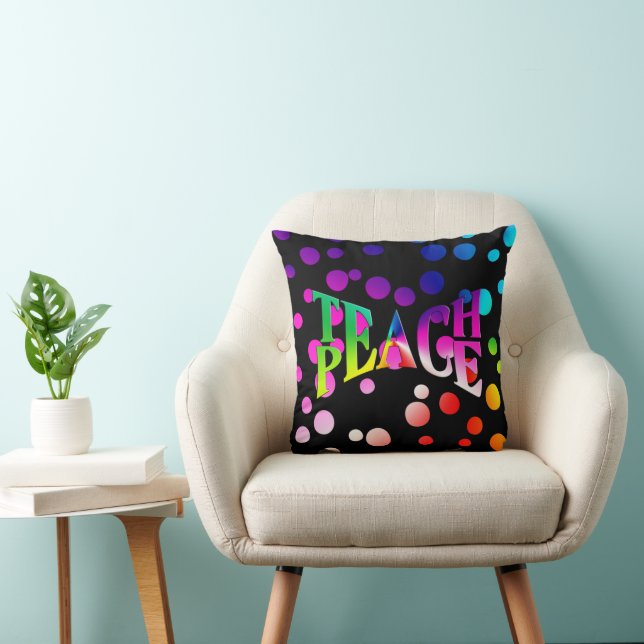 TEACH PEACE Rainbow Graphic op Polka Dots Kussen (Stoel)