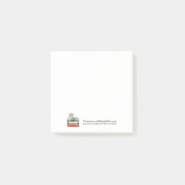 Teacup op stapel boeken notitie post-it® notes