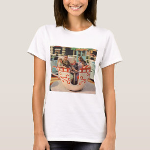 teacup-rit bij het pretpark t-shirt