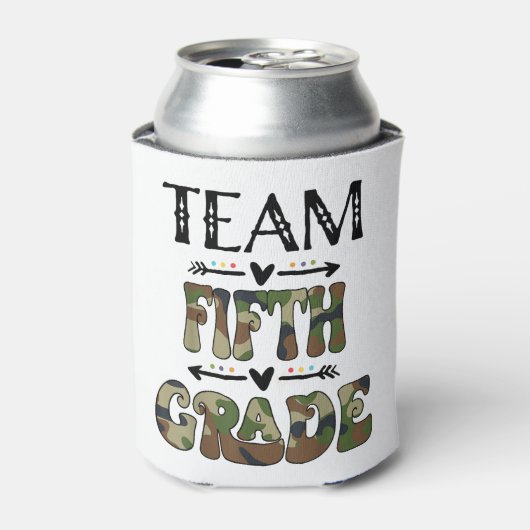 Team 5e klas terug naar schooldag Camo leraren Blikjeskoeler (Blikje Voorkant)