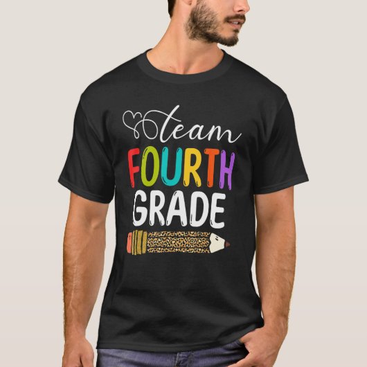 Team Fourth Grade Leopard Pencil 4e graad leraar T-shirt (Voorkant)