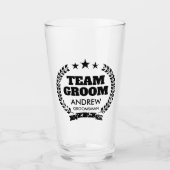 Team Groom bachelor party beer glass voor groomsme Glas (Voorkant)