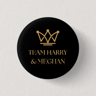 TEAM HARRY & MEGHAN MET GOUDEN KROON RONDE BUTTON 3,2 CM