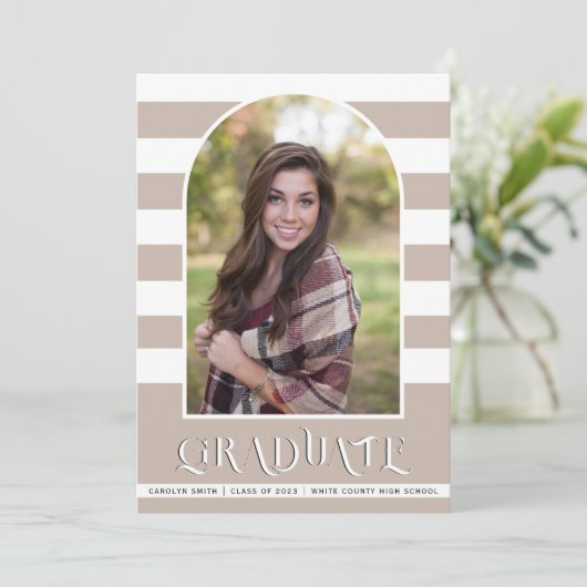 Teaupe Class of 2023 arch foto afstuderen Aankondiging (Staand voorkant)