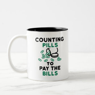 Tech Counting Pills to Pay the Bills Tweekleurige Koffiemok