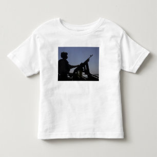 Technicus die een M240-pistool in Irak beheert Kinder Shirts