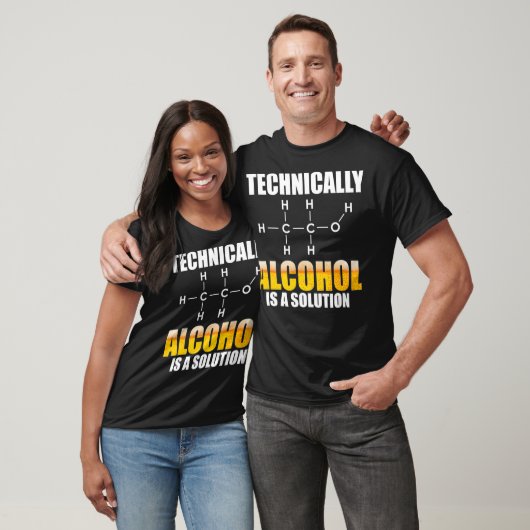 Technisch gezien is alcohol een oplosmiddel t-shirt (Unisex)