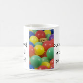 Ted dans la piscine à boules ... tasse de thé angl (Centre)