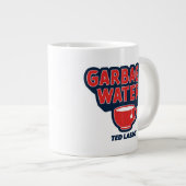 Ted Lasso | Garbage Water Tea Graphic Extra Grote Beker (Voorkant rechts)