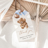 Teddybeer, blauwe ballonnen, eerste verjaardag cadeaulabel