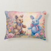 Teddybeer en konijn in een pasteltuin accent kussen (Achterkant)