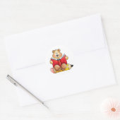 Teddybeer lezen ronde sticker (Envelop)