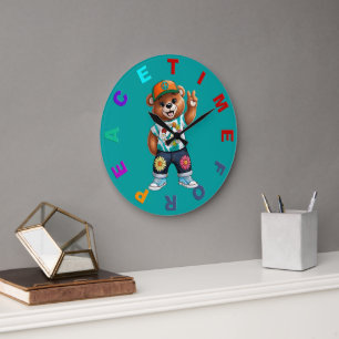 Teddybeer met casual vredig outfit 1 grote klok