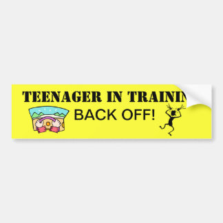 Teenager in de Bumpersticker Opleiding