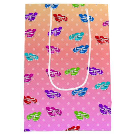 Teenslippers op Rainbow Polka Dot Wrapping Paper Medium Cadeauzakje (Achterkant)