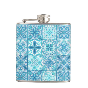 tegels in blauw en wit heupfles