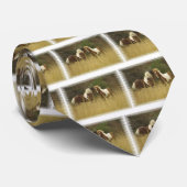 Tekenvolken in Stropdas op het veld (Opgerold)