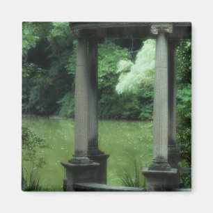 Tempel van de liefde bij de oude Westbury Gardens Magneet