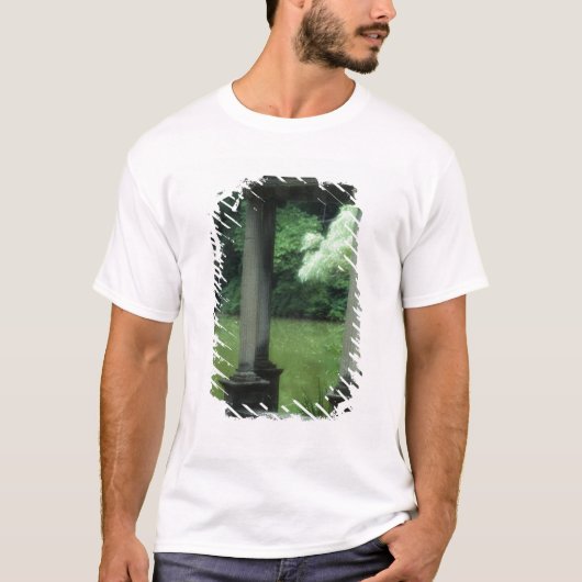 Tempel van de liefde bij de oude Westbury Gardens T-shirt (Voorkant)