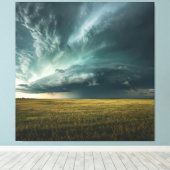 Tempest Over The Plains – De droom van Storm Chase Canvas Afdruk (Insitu (Houten vloer))