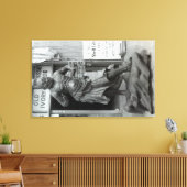 Temple Guard Statue op Pacific Curio Shop Canvas Afdruk (Insitu (Woonkamer))