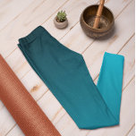 Tendance Automne Couleur Vivid Cyan Ombre Leggings<br><div class="desc">Stylish Vivid Cyan subtil leggings à l'ombre de notre collection de couleurs tendance automne & hiver 2023/24 offre un charme intemporel. Ces Leggings Ombre Cyan présentent un dégradé, qui s'estompe du noir au sommet jusqu'à la couleur plus claire / plus vive aux jambes. Ces leggings sont une excellente façon d'ajouter...</div>