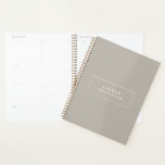 Tendance moderne Sandstone Minimal 2022 Planner<br><div class="desc">Propre et simple,  cet élégant planificateur 2022 est dans une couleur de grès moderne et tendance. Ajoutez facilement votre nom de choix</div>