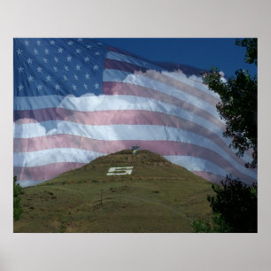Tenderfoot Hill met Amerikaanse vlag Poster