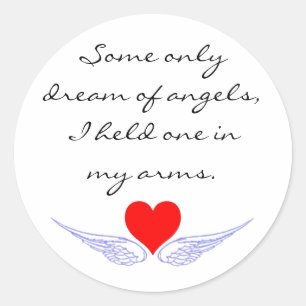 Tenir un autocollant d'anges