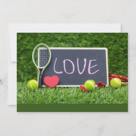 Tennis met LOVE op groen gras Feestdagenkaart