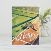 Tennis Party Uitnodiging met racket op het veld (Staand voorkant)