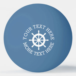 Tennis pingpongballen voor de tafel van het zeesch