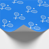 Tennis Rackets Blue Background Cadeaupapier (Hoek)