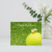 Tennisbal met glas bier Gefeliciteerd Briefkaart (Staand voorkant)