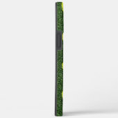 Tennisbal op groen gras Case-Mate iPhone case (Achterkant / Rechts)