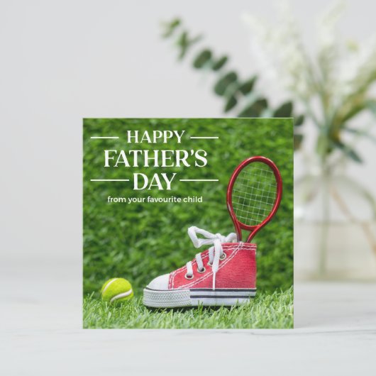 Tennisballen en racket Gelukkige Vaderdag Feestdagenkaart (Staand voorkant)
