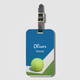 Tennisballen staan op de achtergrond Coach Bagagelabel