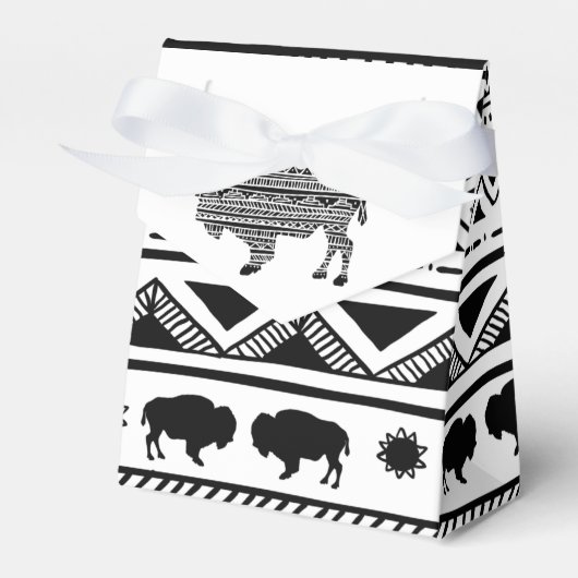 Tent Papier Favor Box Boho Buffalo Tribal Pattern Bedankdoosjes (Voorkant Zijde)
