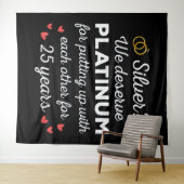 Tenture 25e anniversaire du Mariage I - Couple drôle d'arg (En situation (horizontale))