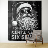 Tenture 67 Meme Drôle de Santa dit Six Sept Noël (En situation)
