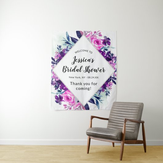 Tenture Accueil de Mariage Fleurie Violette Enchantée (En situation)