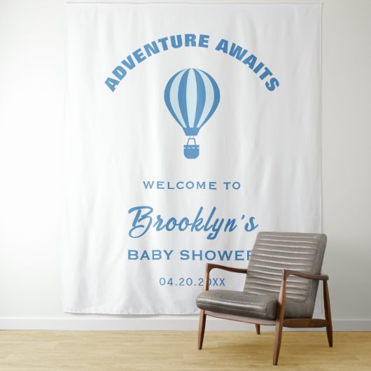 Tenture Adventure Await Blue White Baby shower fond (En situation)