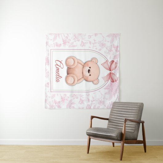 Tenture Amelia | Conception personnalisée d'ours en peluch (En situation (horizontale))