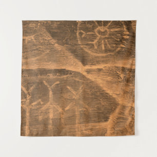 Tenture ancient design on the cave wall. history of antiqu