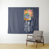 Tenture Anniversaire Bohème Orange Appareil Photo & Fleurs (En situation (horizontale))