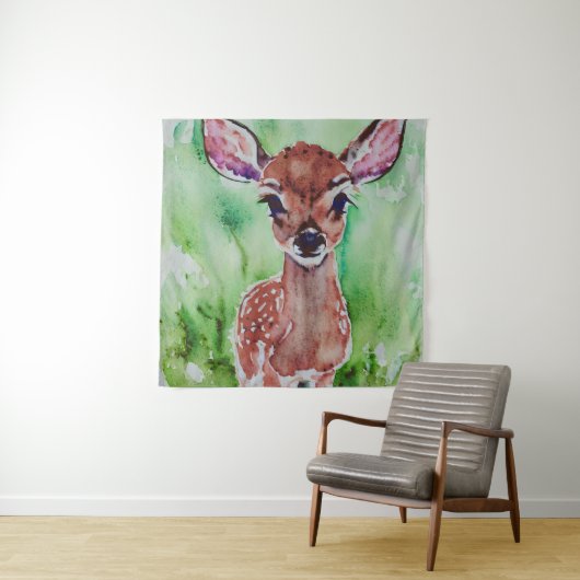 Tenture aquarelle bébé fae (En situation)