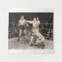Arbitre comptant sur boxer en boxe, vintage
