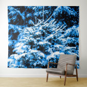 Tenture Arbre de Noël couvert de neige dans la forêt (En situation (horizontale))